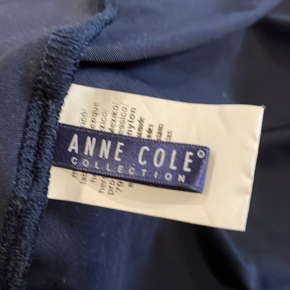 Anne Cole one piece with matching sarong. Size 8 - Picture 4 of 5